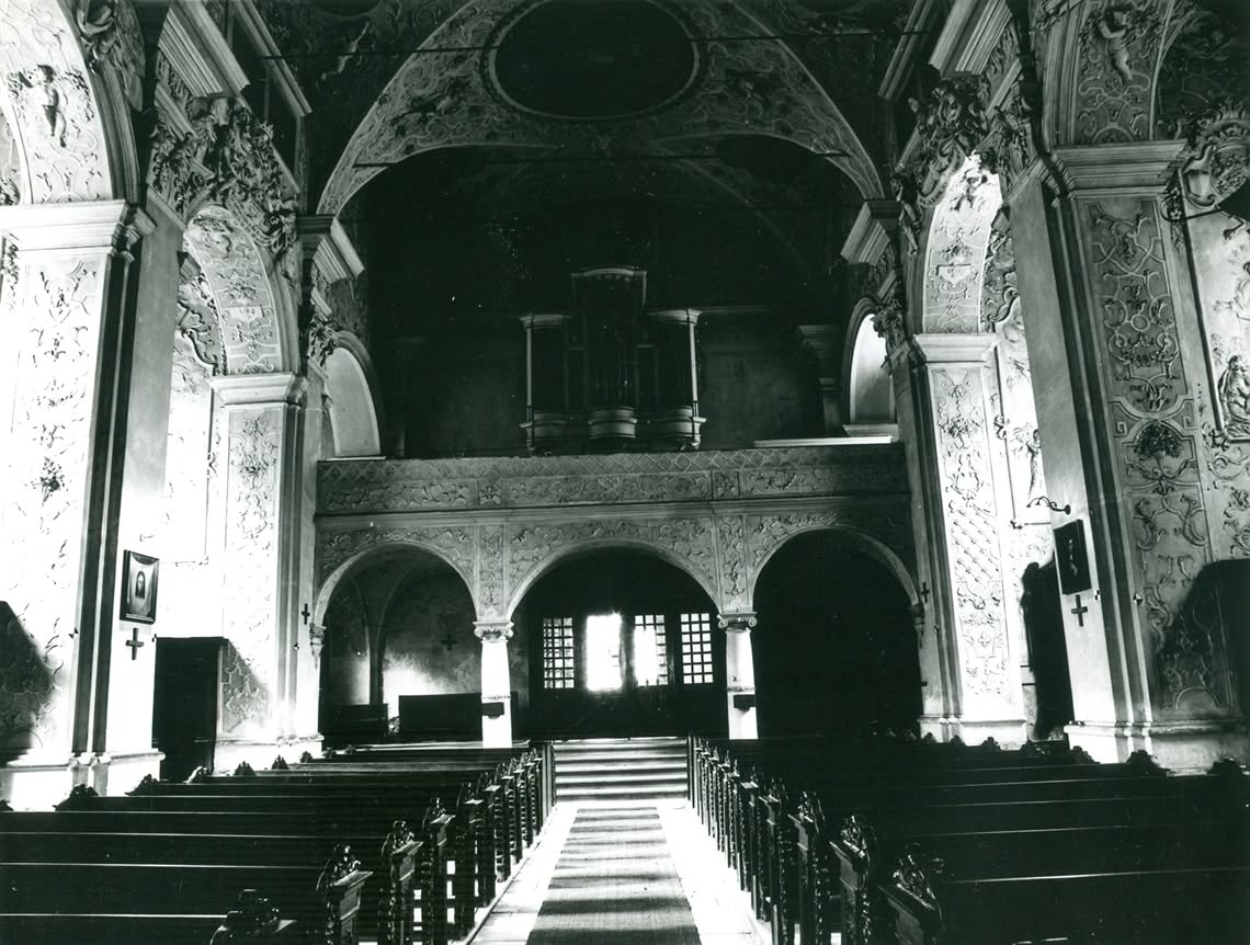 Crkva sv. Katarine 1977. godine, unutrašnojost (foto Nino Vranić)